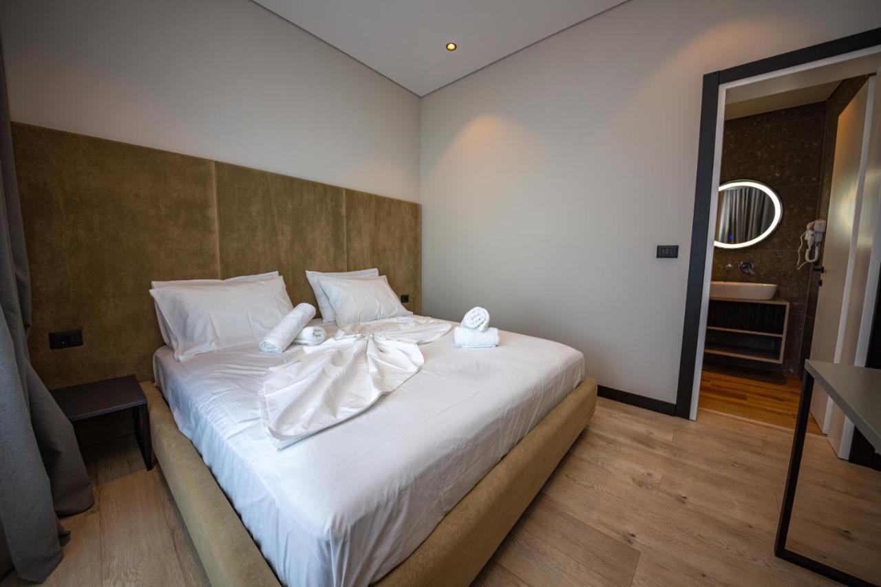 Apart-Hotel Lili2 Sarandë Buitenkant foto