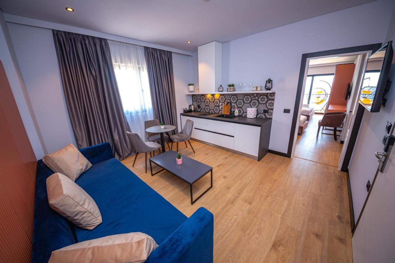 Apart-Hotel Lili2 Sarandë Buitenkant foto