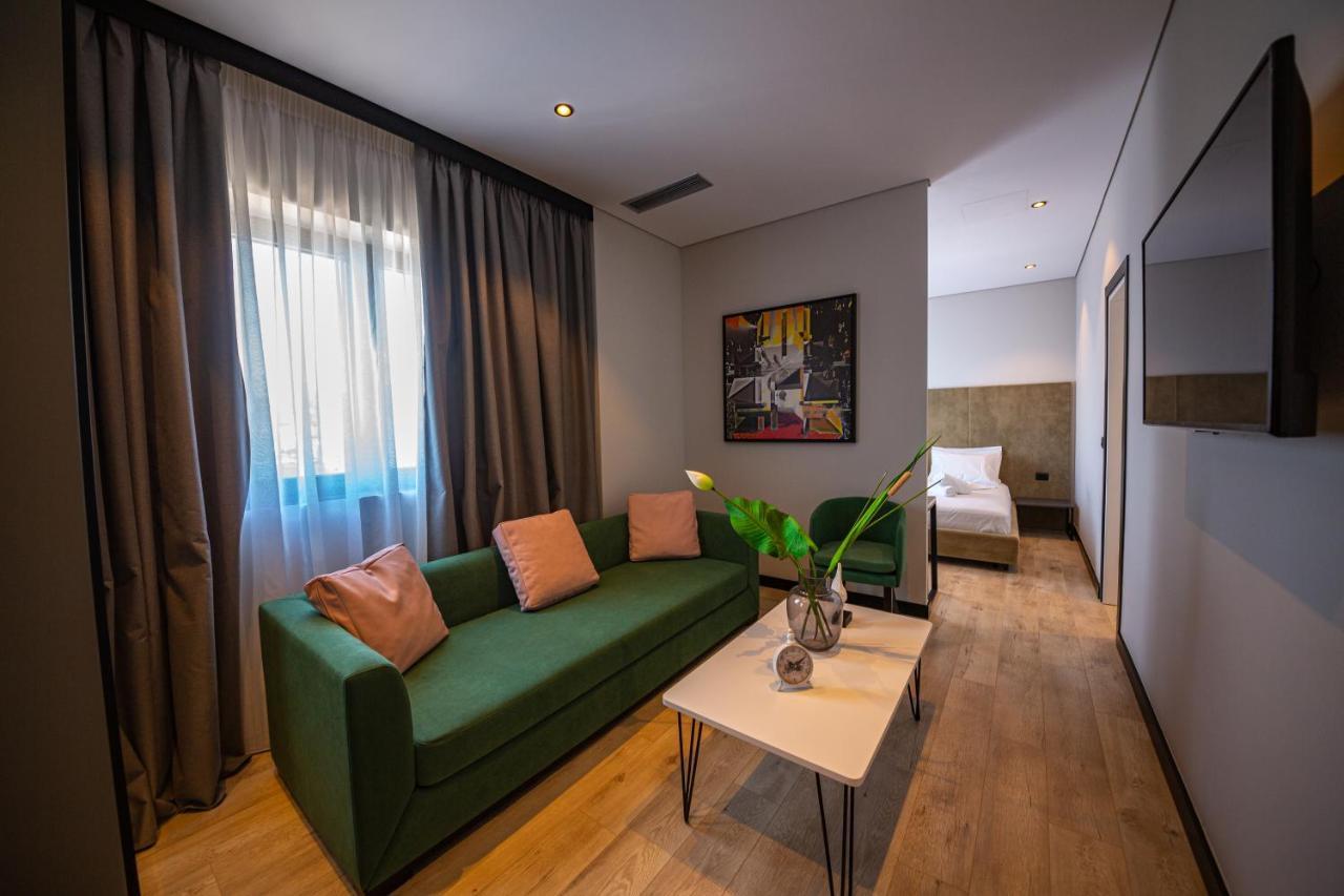 Apart-Hotel Lili2 Sarandë Buitenkant foto